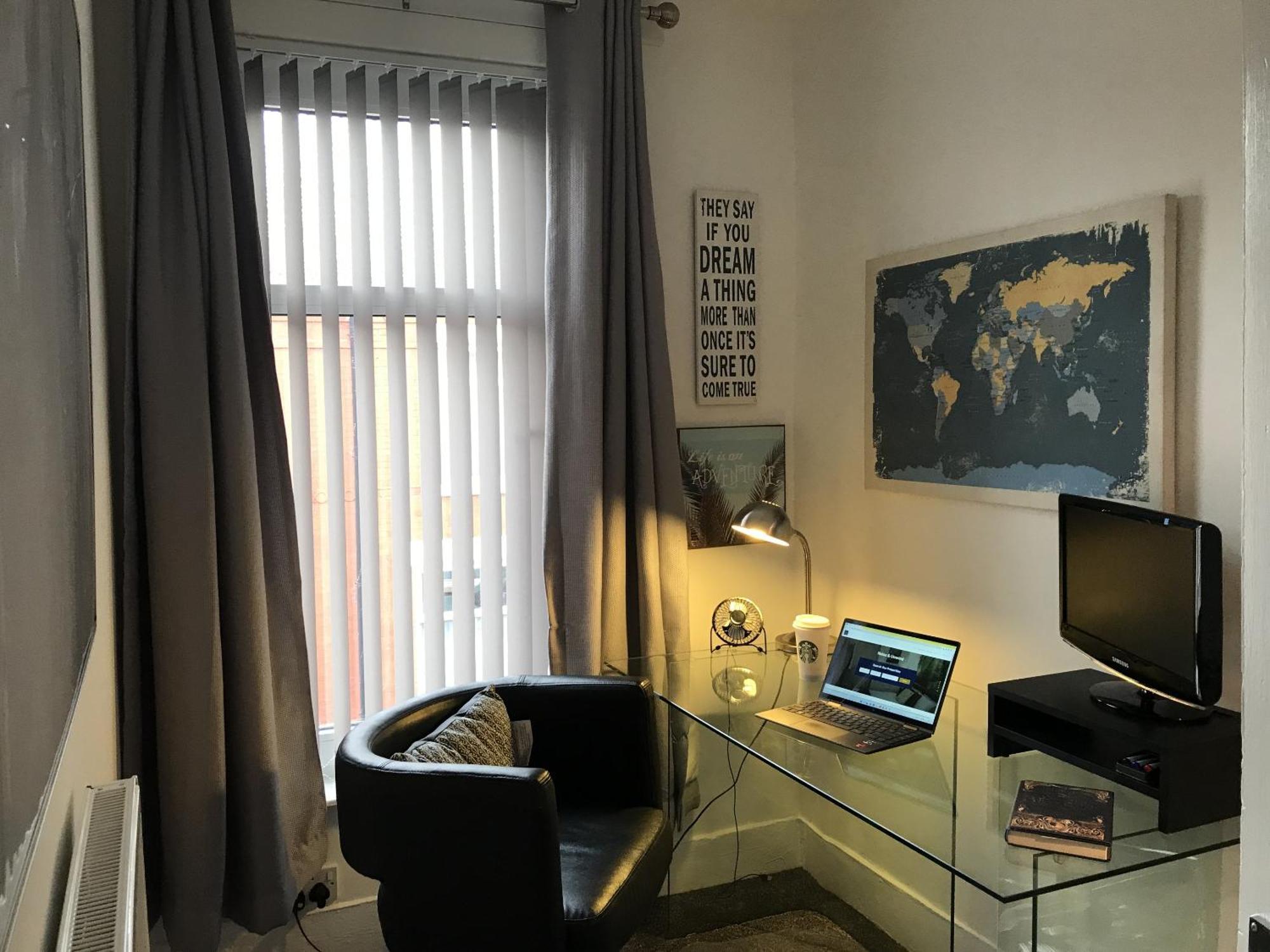 Bright Spacious 3-Bed With Office & Patio, Preston Preston  Exterior foto